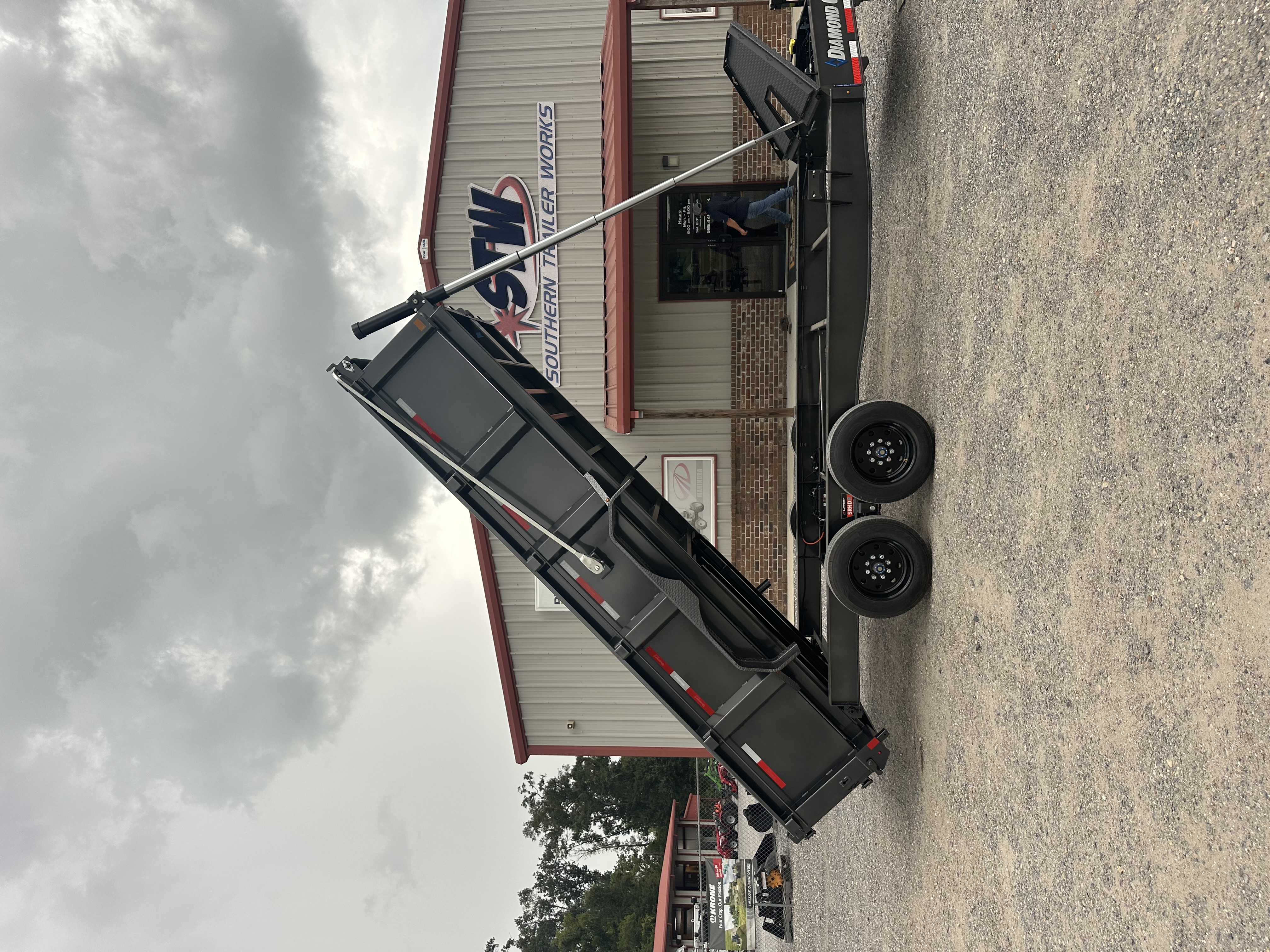 2026 Diamond C LPT Dump Trailer
