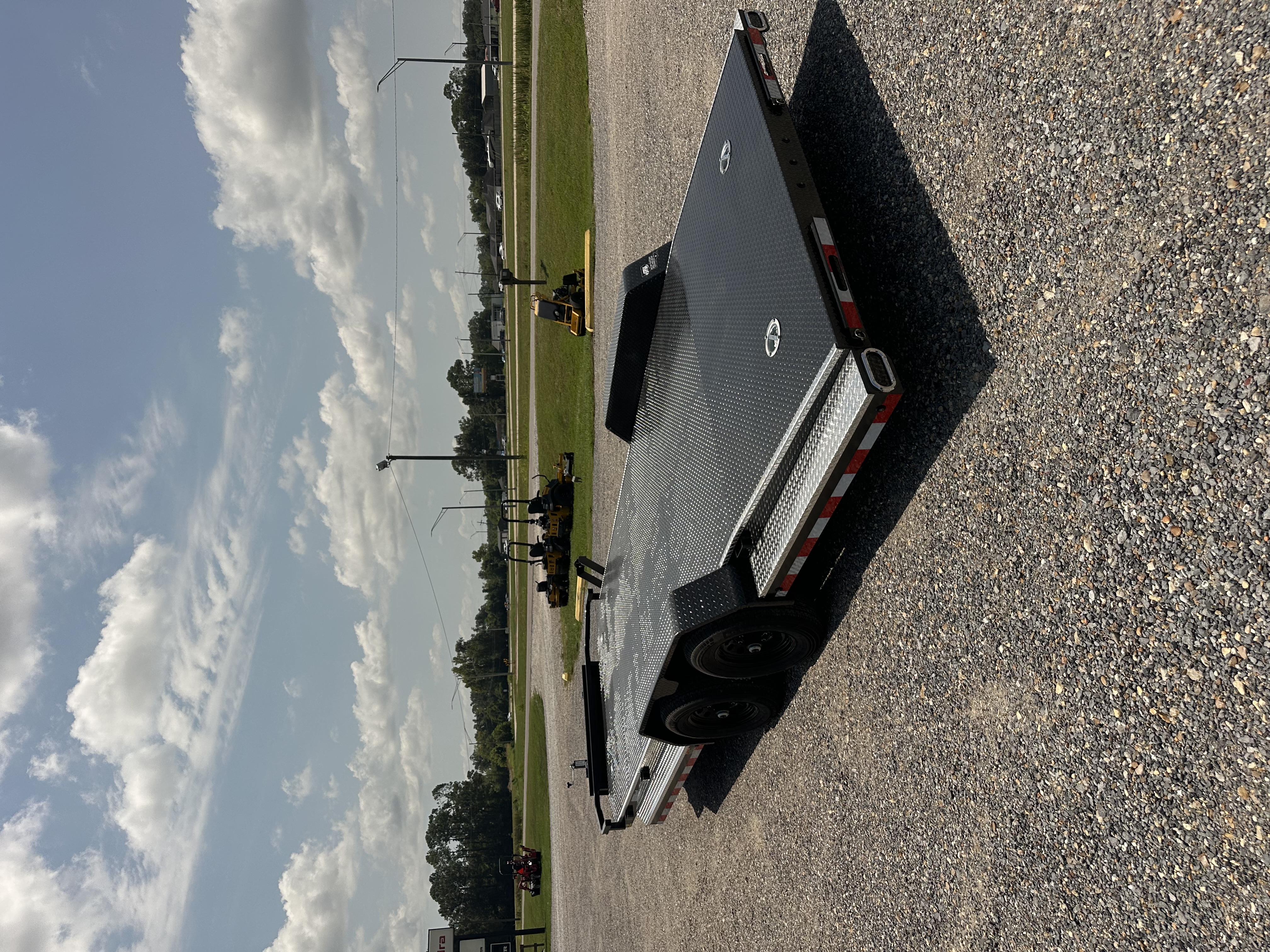 2026 Load Trail LOA CZ8320052 GM Gray Carhauler Trail
