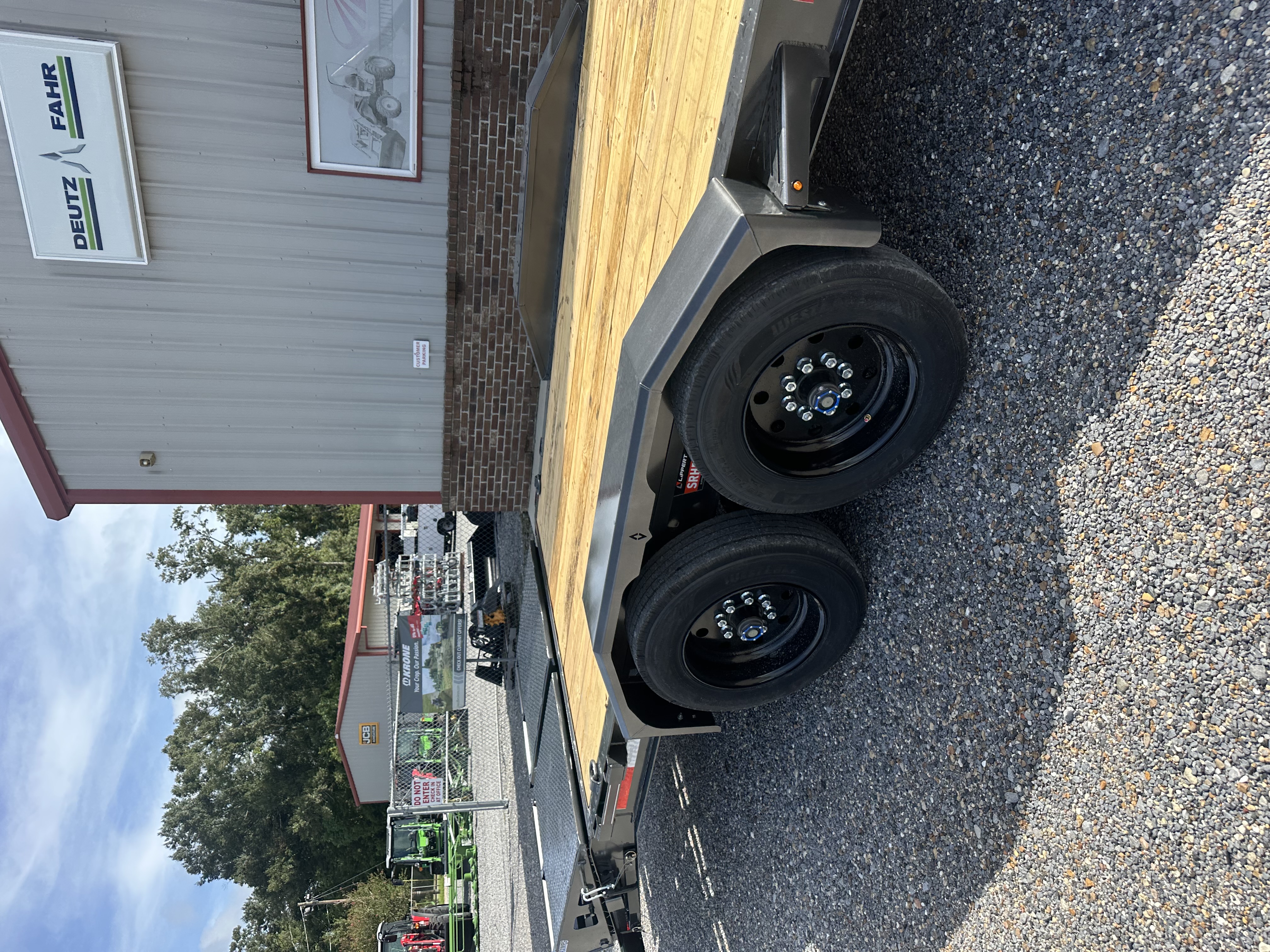 2026 Diamond C LPX Equipment Trail