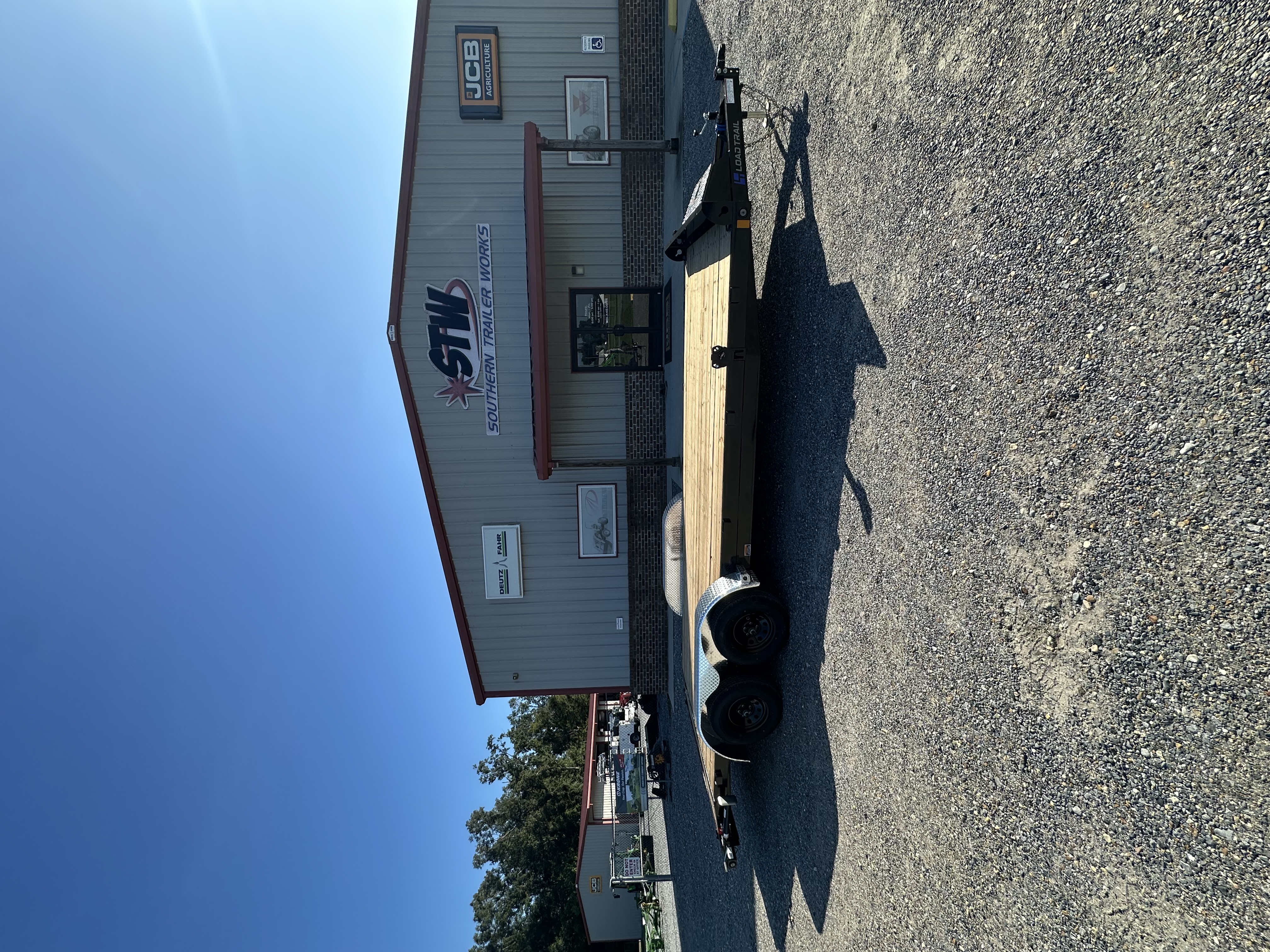 2026 Load Trail LOA CH8320032 Black Carhauler Trail