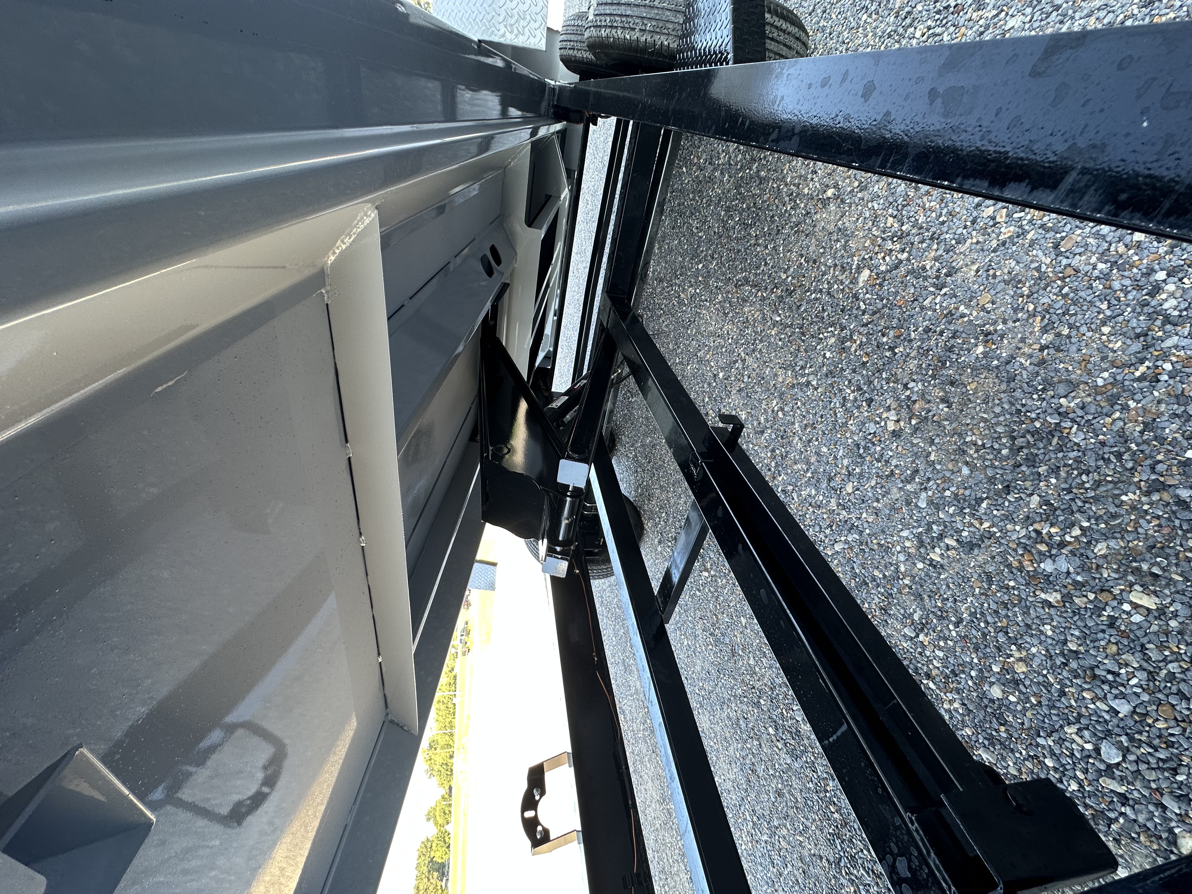 2026 Load Trail LOA DE8314072 Black/Gray Dump Trailer