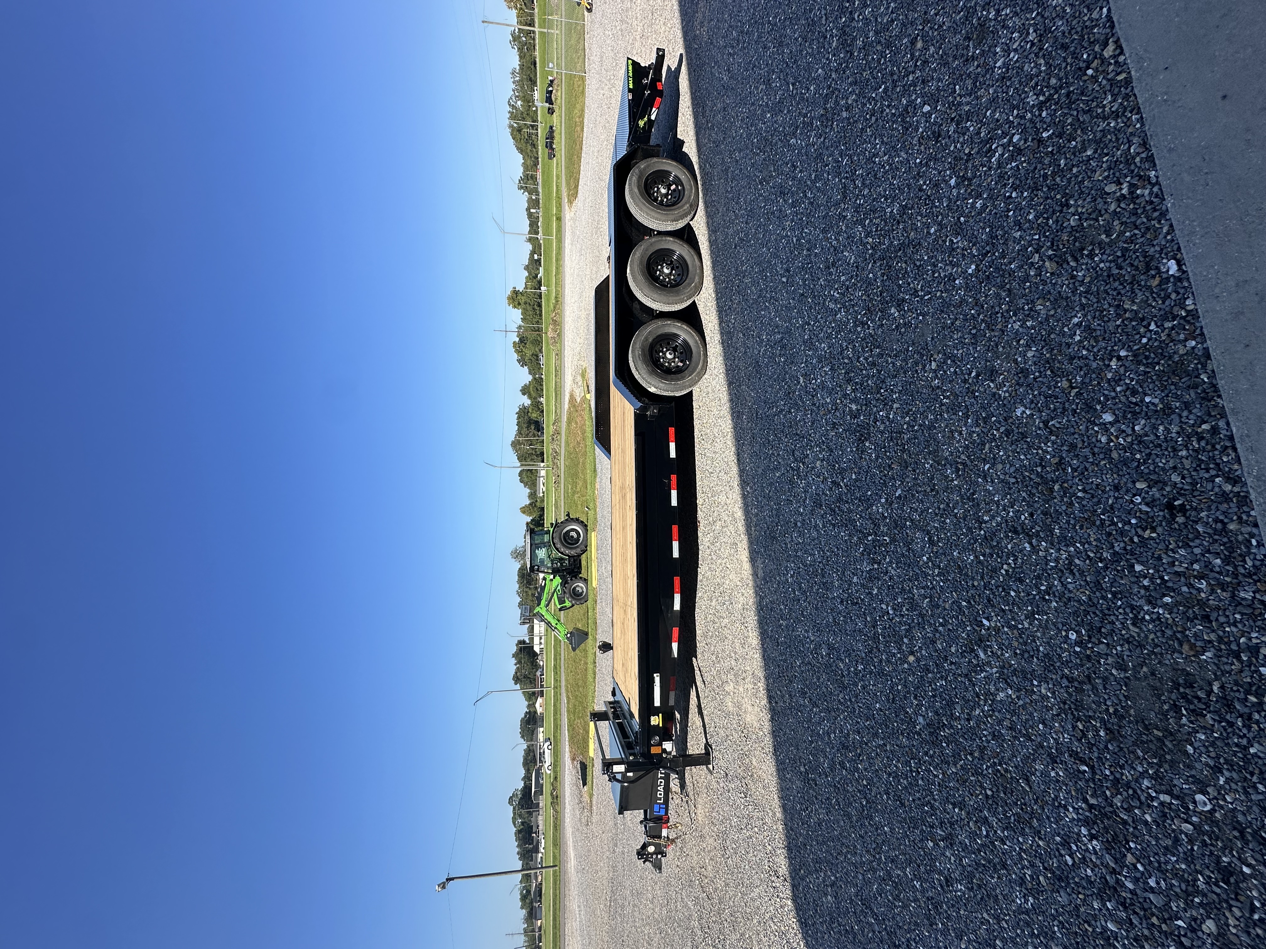 2027 Load Trail LOA CH8324073 Black Carhauler Trail